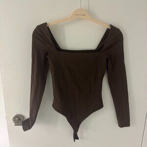Aritzia Brown Long Sleeve Bodysuit – Small - Gently Used